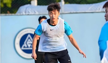 Kaiyun注册入口-从希望之星到“玻璃人”：戴伟浚的两次冬训，中国足球的一声叹息|中国男足|上海申花足球俱乐部|球员|心理|申花_新浪体育_新浪新闻